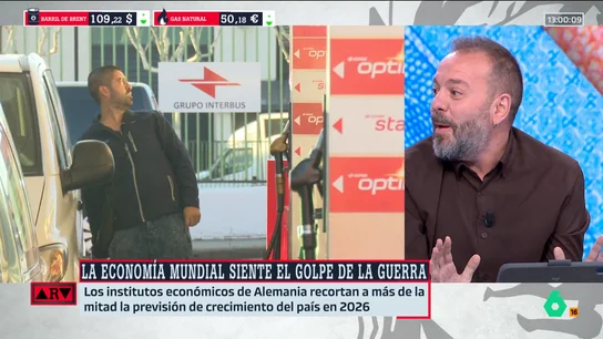 Maestre ironiza con la subida del combustible: "¿La medida de bajar el IVA no hace que no siga subiendo?" Maestre ironiza con la subida del combustible: "¿La medida de bajar el IVA no hace que no siga subiendo?"