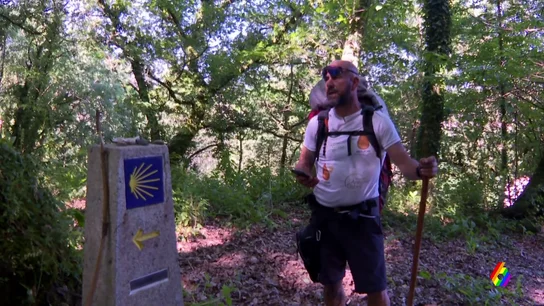 El enfado de un peregrino a quienes faltan el respeto al Camino de Santiago: "Pensaba que estaba en la Feria de Abril" El enfado de un peregrino a quienes faltan el respeto al Camino de Santiago: "Pensaba que estaba en la Feria de Abril"