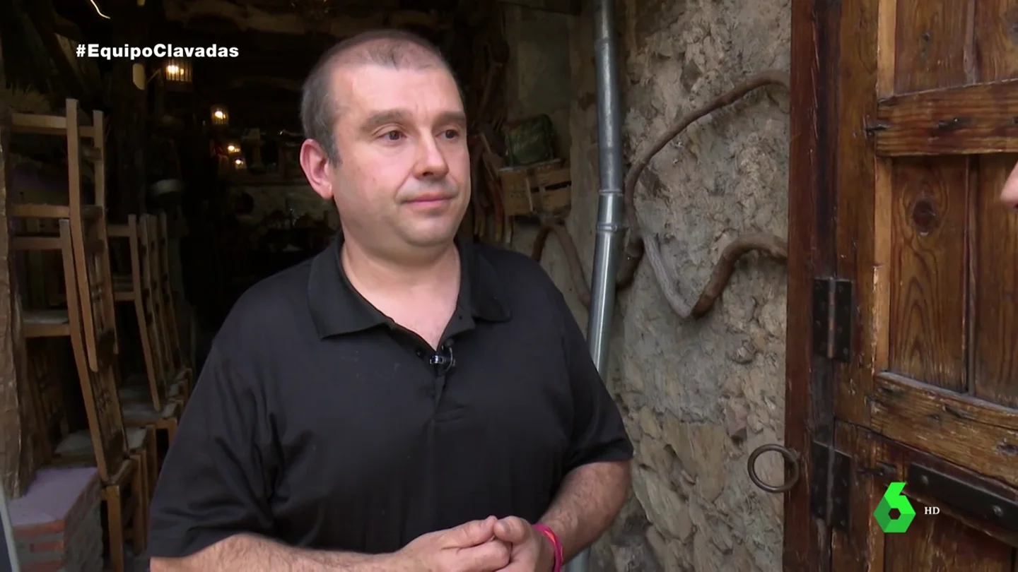 El dueño del restaurante que cobra 4,50€ por un vaso de agua del grifo niega esa práctica: "Nunca se cobró" El dueño del restaurante que cobra 4,50€ por un vaso de agua del grifo niega esa práctica: "Nunca se cobró"