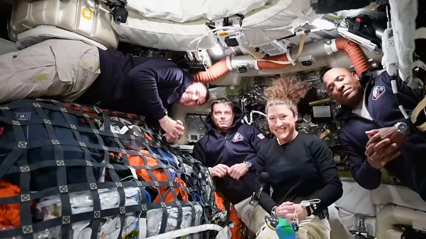 Reid Wiseman, Victor Glover y Christina Koch y Jeremy Hansen, los astronautas de Artemis. Reid Wiseman, Victor Glover y Christina Koch y Jeremy Hansen, los astronautas de Artemis.