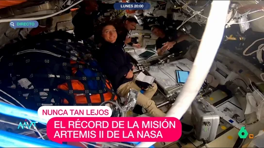 Iñaki López: "Llama la atención la puntualidad con la que Artemis II llega a 400.000 km de la Tierra y lo mal que está el AVE a Málaga" Los cuatro astronautas de Artemis II ya son los humanos que más lejos han estado de la Tierra, con el objetivo de ver al completo la cara oculta de la Luna. La reacción de Iñaki López ante este momento histórico, en este vídeo.