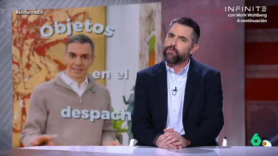 Dani Mateo pide a Pedro Sánchez que "relaje" con sus redes: "Desde que se abrió Tik Tok no hace más que contarnos sus mierdas" Dani Mateo estalla en este vídeo por los vídeos que sube Pedro Sánchez a sus redes, desde sus paseos en bici por el bosque "que parece un hobbit" al recorrido por algunos objetos de su despacho que "parece que los vaya a poner en Wallapop".