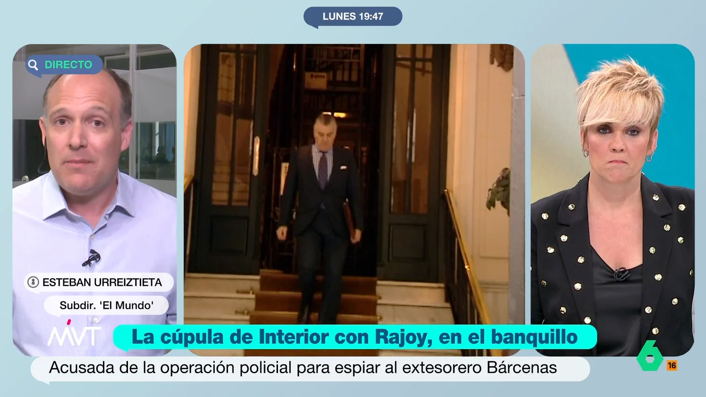 Esteban Urreiztieta, sobre el supuesto intento de envenenamiento de Bárcenas en la cárcel: "Lo enclava en el operativo policial" El extesorero del PP ha sido entrevistado por el subdirector de 'El Mundo'. En la entrevista expone el trato recibido en Soto del Real, donde sufrió, por ejemplo, cacheos desnudo o lesiones en las muñecas por apretarle en exceso los grilletes.