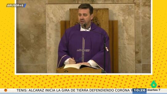 El cura de Valdepe&ntilde;as manda a sus feligreses a confesarse con el sacerdote nuevo: "Me ten&eacute;is aburrido, as&iacute; os ahorr&aacute;is calentarme la cabeza"