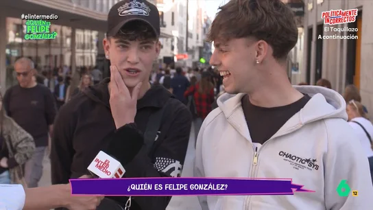 "Pensaba que tenía mejor cultura general": un joven 'sufre' en el test de actualidad de Isma Juárez Isma Juárez vuelve a poner a prueba los conocimientos de los jóvenes españoles: ¿Qué saben de la guerra en Irán? ¿Y de las elecciones en Andalucía? ¿Y de la misión Artemis II? Sus respuestas, algunas sorprendentes, en este vídeo.