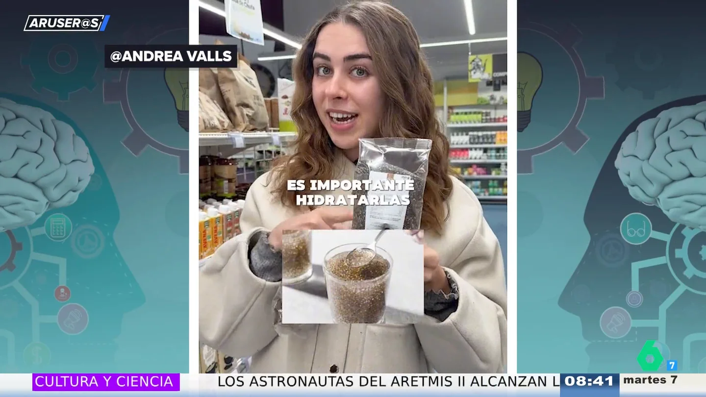 Una experta en microbiota recomienda la chía para mejorar las digestiones: "Forma un gel blandito que ayuda a ir al baño" Una experta en microbiota recomienda la chía para mejorar las digestiones: "Forma un gel blandito que ayuda a ir al baño"