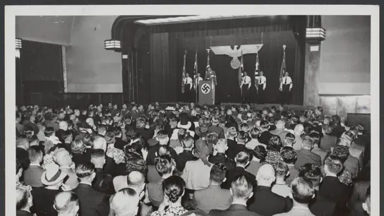 Un mitin del Partiro Nazi en Países Bajos en 1941. Un mitin del Partiro Nazi en Países Bajos en 1941.