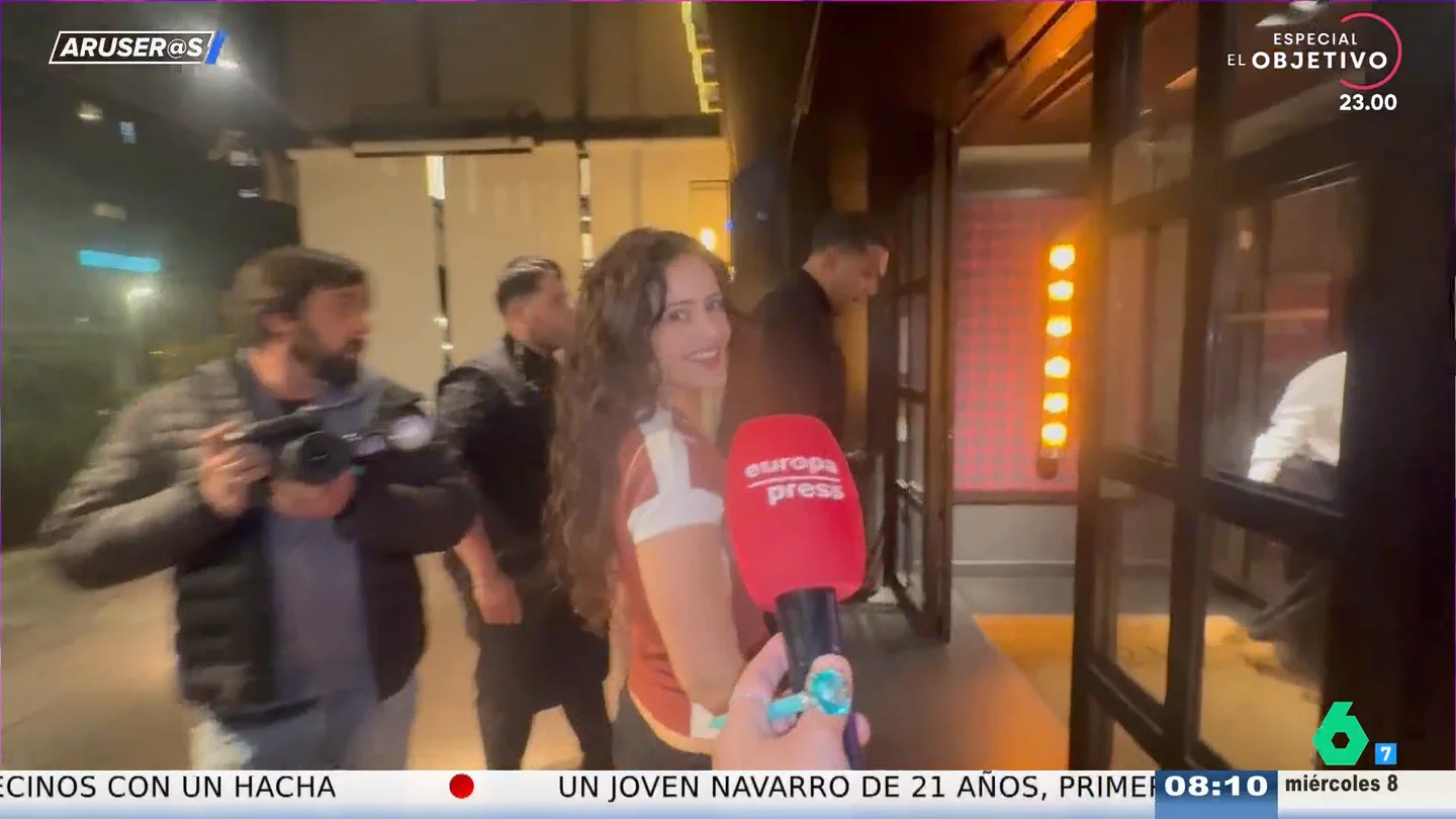 Rosalía disfruta con Lola Bahía del restaurante de Dabiz Muñoz antes de su concierto en Portugal Rosalía disfruta con Lola Bahía del restaurante de Dabiz Muñoz antes de su concierto en Portugal