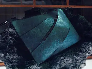 Bolso de lujo hecho con proteína reconstruida de T-Rex Bolso de lujo hecho con proteína reconstruida de T-Rex