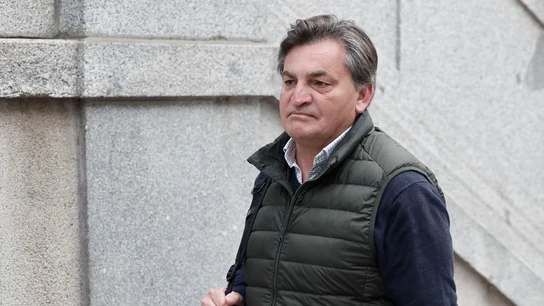 Álvaro Gallego, el chófer que supuestamente llevó a Carmen Pano a la sede del PSOE, a su llegada este jueves al Tribunal Supremo Álvaro Gallego, el chófer que supuestamente llevó a Carmen Pano a la sede del PSOE, a su llegada este jueves al Tribunal Supremo