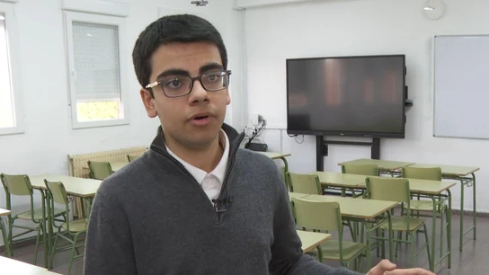 Imagen de Kian, estudiante vetado por EEUU por ser iraní. Imagen de Kian, estudiante vetado por EEUU por ser iraní.