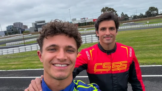 El guiño de Lando Norris y Carlos Sainz a Fernando Alonso en el último vídeo de Carlando El guiño de Lando Norris y Carlos Sainz a Fernando Alonso en el último vídeo de Carlando