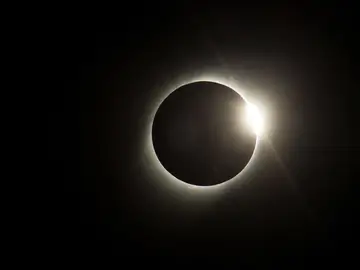 Imagen de archivo de un eclipse total de sol Imagen de archivo de un eclipse total de sol