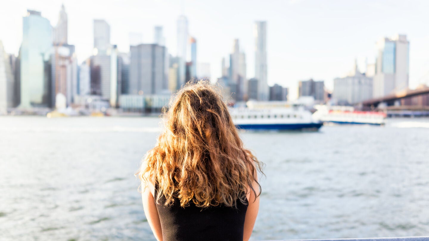 Chica joven en Nueva York