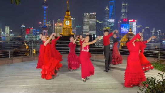 Flamenco, paellas, vinos  y hasta una ciudad: el 'made in China' tambi&eacute;n copia a Espa&ntilde;a