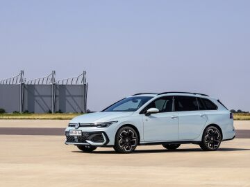 M&aacute;s barato que el Passat: el Golf tambi&eacute;n es familiar, h&iacute;brido y por poco m&aacute;s de 30.000 euros