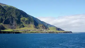 Tristán de Acuña Tristán de Acuña