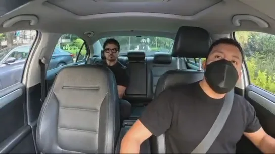 Luis Fonsi y su divertido viaje en taxi: de un concierto privado a pedirle al taxista ser su chófer para siempre Luis Fonsi y su divertido viaje en taxi: de un concierto privado a pedirle al taxista ser su chófer para siempre