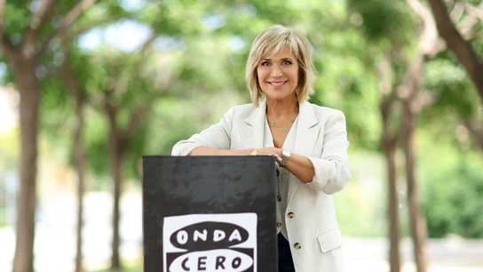 Julia Otero, galardonada con la Creu de Sant Jordi de la Generalitat de Cataluña tras cuatro décadas en la radio Julia Otero, galardonada con la Creu de Sant Jordi de la Generalitat de Cataluña tras cuatro décadas en la radio