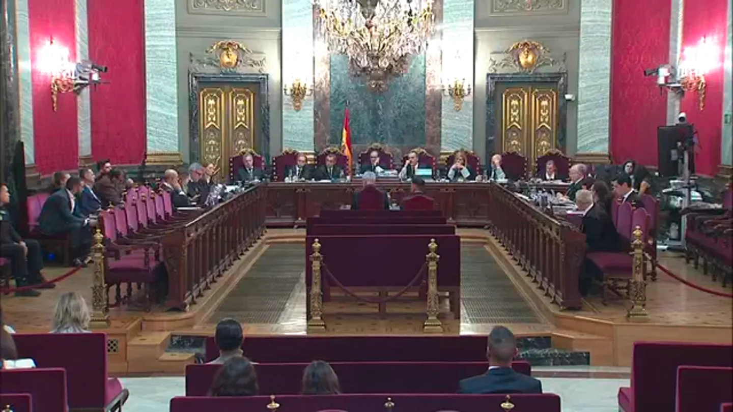 El guardia civil señalado por la trama de las mascarillas, José Luis Rodríguez García, este miércoles en el Tribunal Supremo. El guardia civil señalado por la trama de las mascarillas, José Luis Rodríguez García, este miércoles en el Tribunal Supremo.