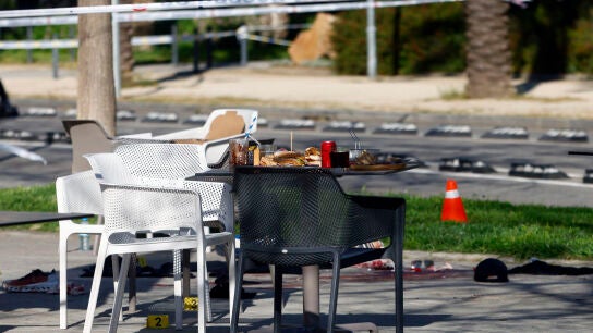 Lugar en el que se encontraba el hombre, herido grave, tras ser tiroteado en Poblenou (Barcelona).