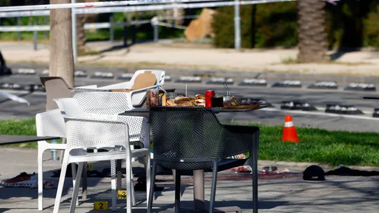 Lugar en el que se encontraba el hombre, herido grave, tras ser tiroteado en Poblenou (Barcelona). Lugar en el que se encontraba el hombre, herido grave, tras ser tiroteado en Poblenou (Barcelona).