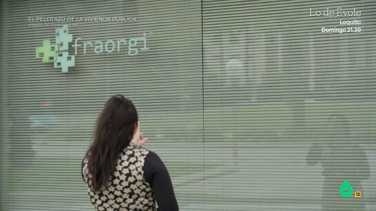 Equipo de Investigaci&oacute;n visita la oficina desde la que se gestionaba la promoci&oacute;n de vivienda p&uacute;blica de 'Les Naus'. En ese momento no tiene ninguna promoci&oacute;n anunciada, ni nunca la tuvo, seg&uacute;n afirma un vecino.