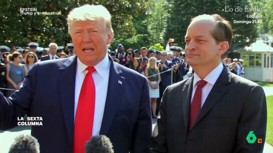 Jeffrey Epstein fue denunciado por primera vez por la madre de una menor que a la que el magnate pagaba por hacerle masajes. Este, gracias a un acuerdo con los fiscales, consigui&oacute; cumplir una condena de pocos meses. 