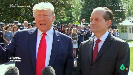 ¿Cuál fue el "error clave" de Alexander Acosta que lo llevo a dimitir de su cargo de Secretario de Trabajo de Trump? Jeffrey Epstein fue denunciado por primera vez por la madre de una menor que a la que el magnate pagaba por hacerle masajes. Este, gracias a un acuerdo con los fiscales, consiguió cumplir una condena de pocos meses.