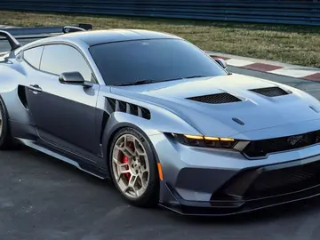 La osadía del año, recibir un Ford Mustang en un concesionario enemigo La osadía del año, recibir un Ford Mustang en un concesionario enemigo