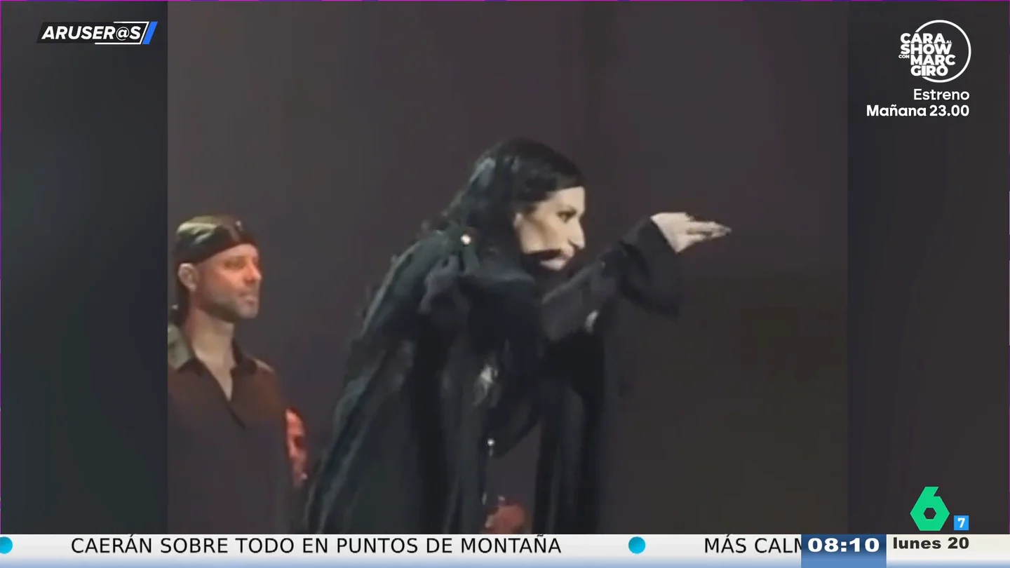 El dardo de Laura Pausini en pleno concierto: "En la primera fila pagan mucho pero no se saben las canciones" Laura Pausini