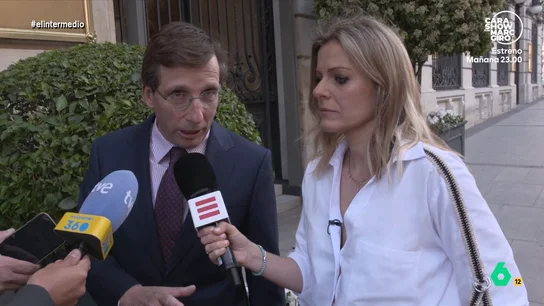 Almeida, sobre la mediación de Zapatero en Venezuela: "Liberar a unos cuantos presos políticos son migajas" Andrea Ropero tiene la oportunidad de hablar con José Luis Martínez-Almeida en un desayuno informativo con la presencia de María Corina Machado. Condena los gritos racistas de 'mona' a Delcy y minimiza la labor del Gobierno y Zapatero en Venezuela.