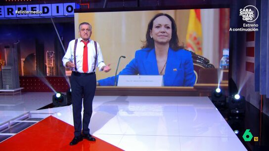 El presentador de El Intermedio se hace eco de las declaraciones de la l&iacute;der opositora venezolana durante su visita a Espa&ntilde;a. Esta afirm&oacute; que espera que en nuestro pa&iacute;s se celebraran muy pronto unas elecciones impecables. 