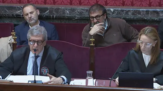 El exministro de Transportes José Luis Ábalos y su exasesor Koldo García, durante su juicio en el Tribunal Supremo, este martes. El exministro de Transportes José Luis Ábalos y su exasesor Koldo García, durante su juicio en el Tribunal Supremo, este martes.