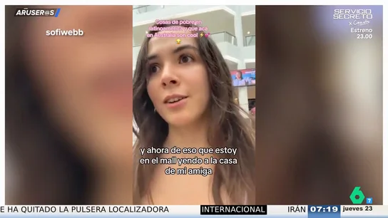 La reacción de una tiktoker al ver a gente caminar descalza por Australia: "En Latinoamérica es de pobres, aquí es 'chic'" La reacción de una tiktoker al ver a gente caminar descalza por Australia: "En Latinoamérica es de pobres, aquí es 'chic'"