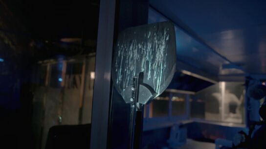 La arcada de Alberto Chicote al examinar con luz ultravioleta un restaurante: de cagadas de p&aacute;jaro a moho