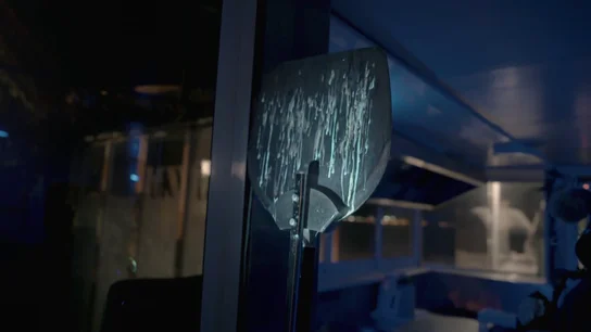 La arcada de Alberto Chicote al examinar con luz ultravioleta un restaurante: de cagadas de pájaro a moho La arcada de Alberto Chicote al examinar con luz ultravioleta un restaurante: de cagadas de pájaro a moho