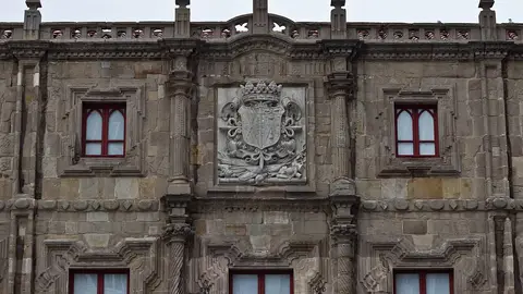 Detalle del Palacio de Revillagigedo Detalle del Palacio de Revillagigedo