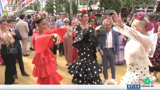 Del baile de Bárbara Rey con Paz Padilla al de Ortega Cano: los momentazos de la fiesta de 'El Turronero' en la Feria de Abril Del baile de Bárbara Rey con Paz Padilla al de Ortega Cano: los momentazos de la fiesta de 'El Turronero' en la Feria de Abril