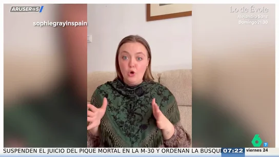 Una influencer extranjera con novio andaluz alucina con el precio de vestirse para la Feria de Abril Una influencer extranjera con novio andaluz alucina con el precio de vestirse para la Feria de Abril