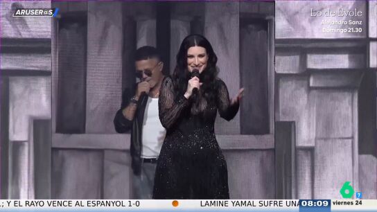 Alejandro Sanz sorprende a Laura Pausini en su concierto en Bogot&aacute; al aparecer cantando 'Cuando nadie me ve'