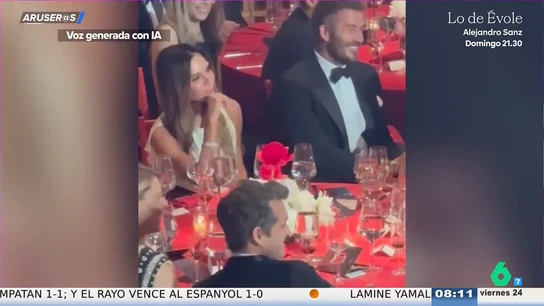La risa de David Beckham con el 'dardo' a Victoria Beckham en la gala 'Time': "¿Qué hace falta para que sonrías?" La risa de David Beckham con el 'dardo' a Victoria Beckham en la gala 'Time': "¿Qué hace falta para que sonrías?"