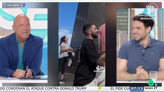 Una "suegra empanada" fastidia una pedida de mano y se hace viral: "No me estropee el vídeo, señora" Una "suegra empanada" fastidia una pedida de mano y se hace viral: "No me estropee el vídeo, señora"