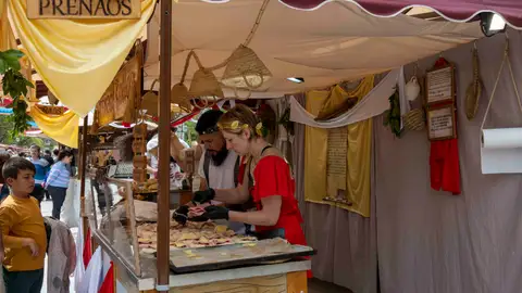 Mercadillo en Complutum Renacida. Alcalá de Henares Mercadillo en Complutum Renacida. Alcalá de Henares