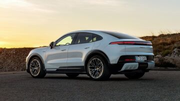 Porsche sigue ampliando la gama el&eacute;ctrica del Cayenne con un coup&eacute; que se acerca al 911