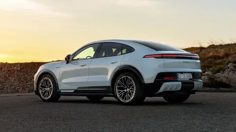 Porsche sigue ampliando la gama eléctrica del Cayenne con un coupé que se acerca al 911 Porsche sigue ampliando la gama eléctrica del Cayenne con un coupé que se acerca al 911