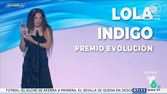 David Bisbal entrega a Lola Índigo el Premio Evolución Artística en los Billboard Latin Women David Bisbal entrega a Lola Índigo el Premio Evolución Artística en los Billboard Latin Women