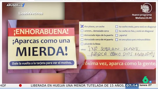 "Enhorabuena, aparcas como una mierda": la nueva tarjeta viral que arrasa en los parkings "Enhorabuena, aparcas como una mierda": la nueva tarjeta viral que arrasa en los parkings