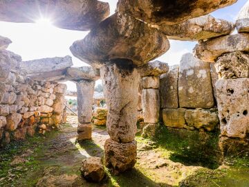 Poblado talay&oacute;tico de Torre d&rsquo;en Galm&eacute;s, en Alaior (Menorca)