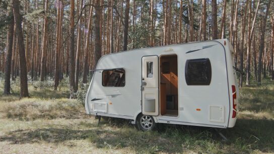 Permisos para conducir autocaravanas, campers y caravanas: lo que debes saber